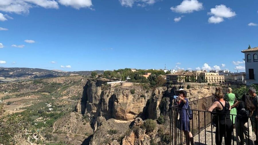 Ronda and Setenil from la Costa del Sol - Two Andalusian towns, two very different moods