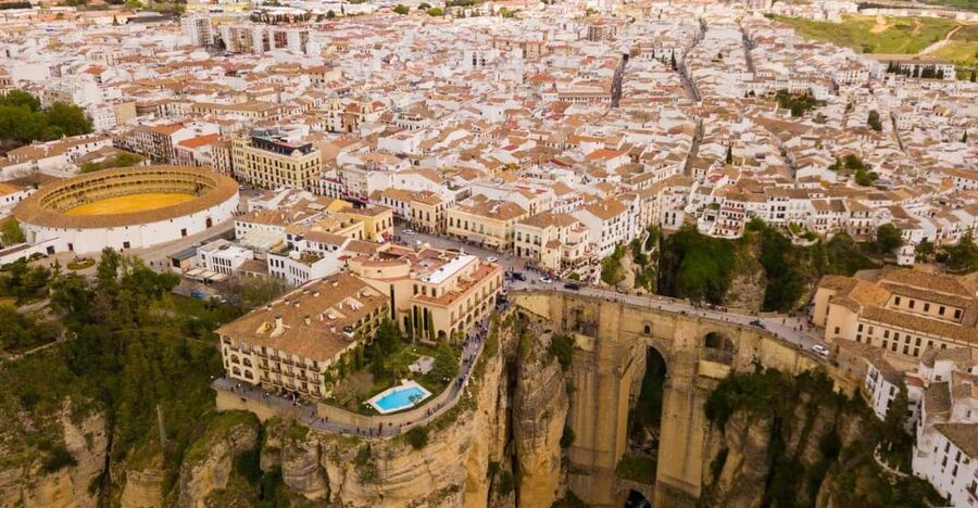 Ronda and Setenil from la Costa del Sol - Ronda’s old town in a two-hour guided walk