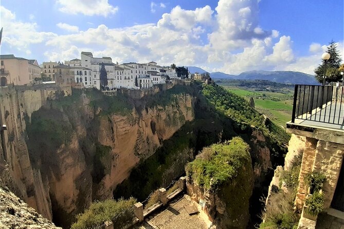 Ronda group walking Tour - Entering the Arabic quarter