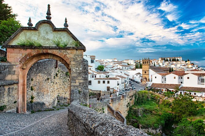 Ronda Self-Guided Audio Tour with Andalucia Travel Expert - Starting at Alameda del Tajo with Ronda below
