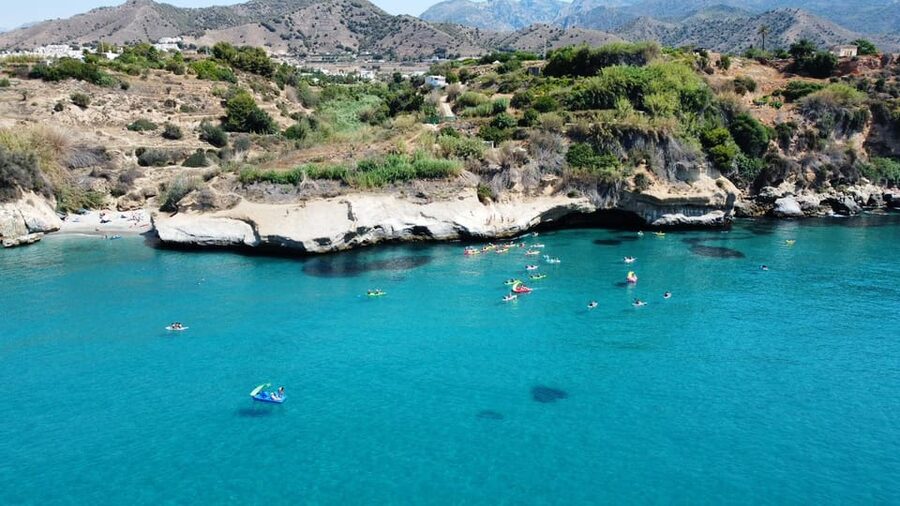 Ruta libre en paddel surf por la cascada de Nerja y Maro 😍 - Choosing the right season and start time