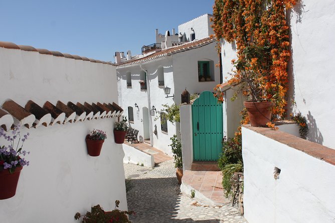 Semi-private Tour to Frigiliana and The Lost Village with lunch included - El Acebuchal: a restored village with a serious past