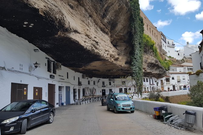 Sensational Setenil by e-bike (full day) - Tapas, ruins, and the taste of the area