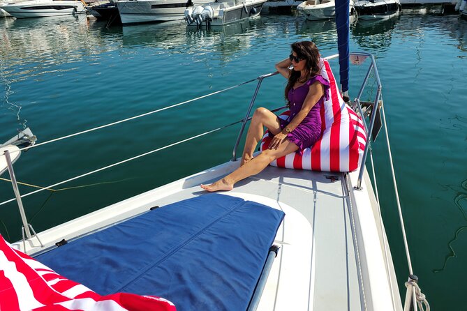 Shared Sailboat Experience Feel nature with dolphins - Who Will Enjoy This Boat Ride Most?