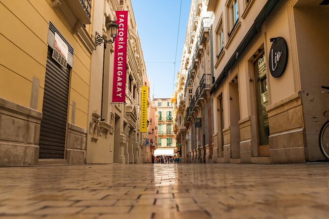 Sightseeing Quest Experience in Malaga - The central plazas: Constitución and Obispo