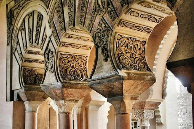 Skip the Line: Private Alcazaba & Gibralfaro with Nasrid Palaces - Courtyards where palace life replaces fortress duty