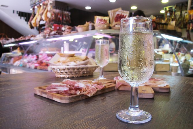 Taste of Malaga Tour : Tapas, History and Local Customs - Traditional Andalusian tapas in the old town