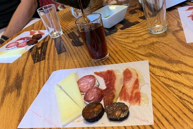 Taste of Malaga Tour : Tapas, History and Local Customs - The guides shape the experience
