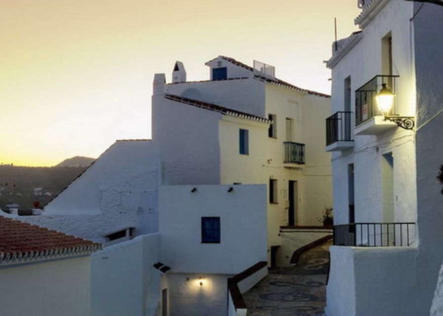 Torremolinos/Benalmadena: Nerja Caves Tour with Frigiliana - Practical tips for a smoother day