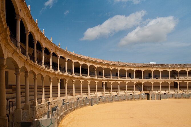 Tour in Ronda with Guided Visit and Setenil de las Bodegas - Plaza de España and the old city