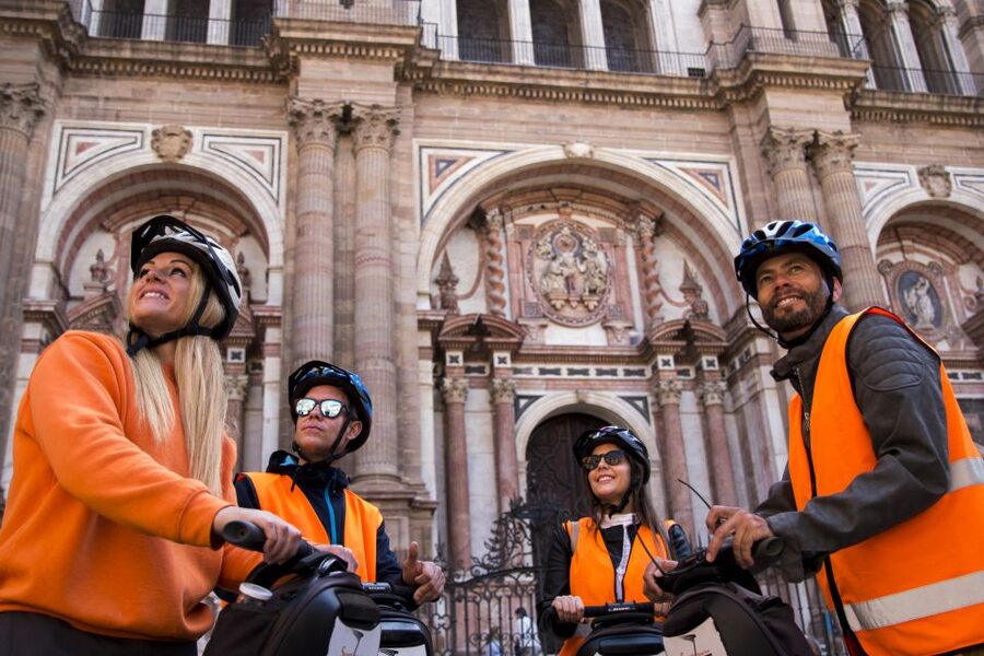 Tour to Gibralfaro - The first 10 minutes: learning to ride