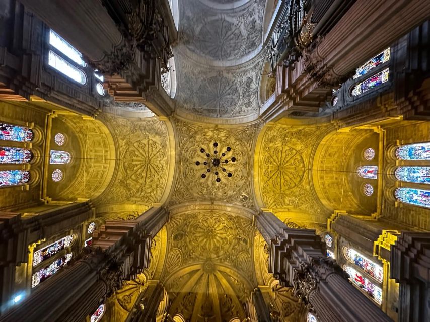 Ultimate Malaga: History and Tapas All Included - Meeting point, timing, and practical details