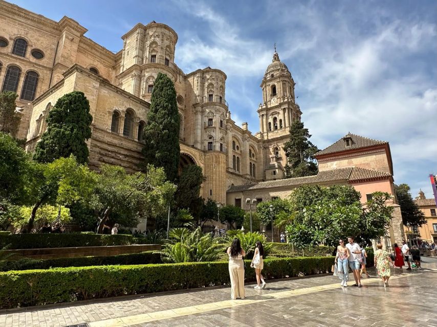 Ultimate Malaga: History and Tapas All Included - Málaga Cathedral, inside when open