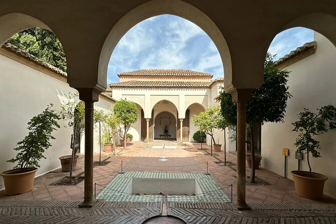 Ultimate Malaga History & Tapas - All Included Full Experience - What the small group really adds