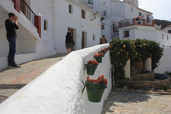 White Villages Tour in the Nerja area: Small-Group Tour and Lunch - Canillas de Albaida, a coffee stop with room to pause